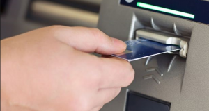 ATM'de paranın müşteriye sunulması ne anlama gelmektedir?